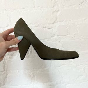Miu Miu • Vintage Dark Green Pumps